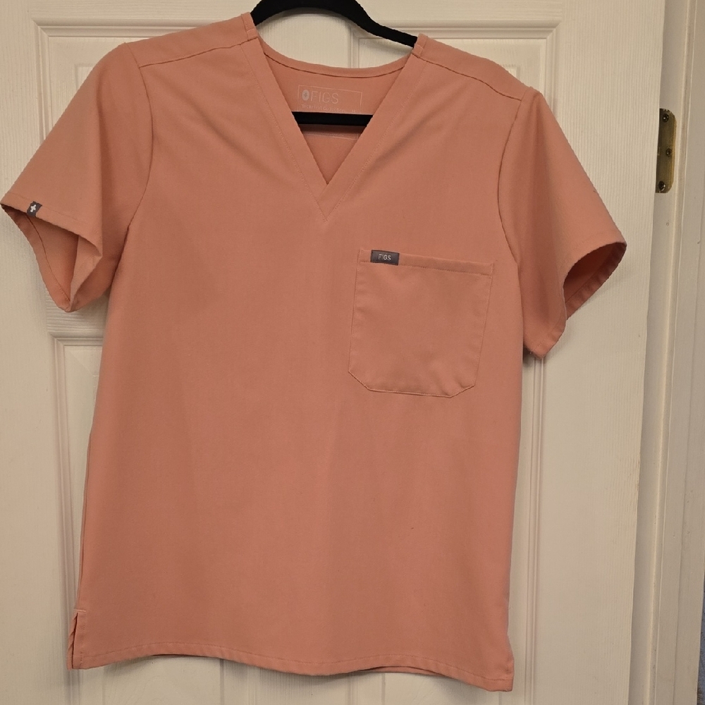 Figs Women's Pink V-Neck Short Sleeve Tee